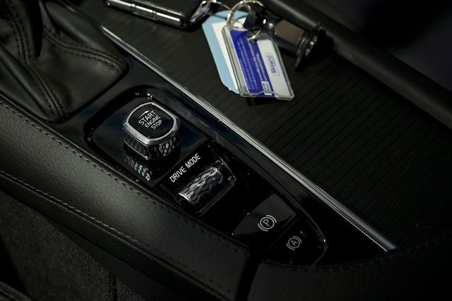 Volvo V90   2.0 D4 AWD Auto 