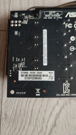 Tarjeta gráfica ASUS GTX660