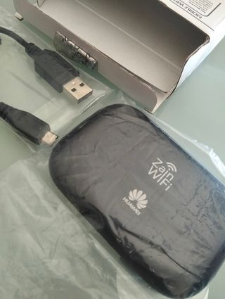 Módem WiFi Huawei portátil.