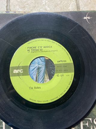 Singolo 45 giri The Rokes - E' la pioggia che va