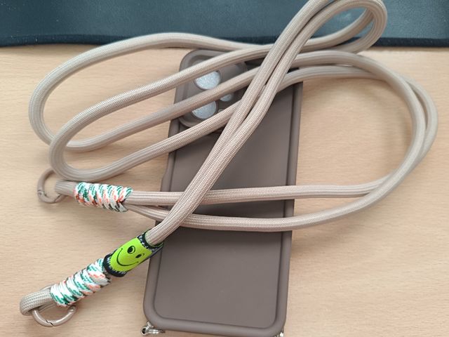 Funda Xiaomi Redmi Note 12 con correa