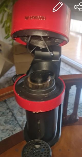 Cafetera Nespresso Vertuo Next Roja