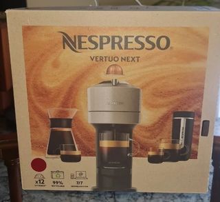 Cafetera Nespresso Vertuo Next Roja