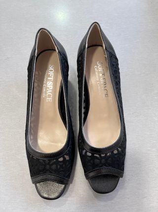 Zapatos negros abiertos tacón bajo 37-38-39
