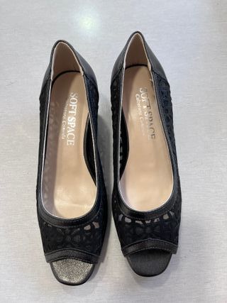 Zapatos negros abiertos tacón bajo 37-38-39