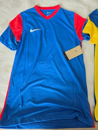 2 Camisetas Nike Dri-FIT sin usar