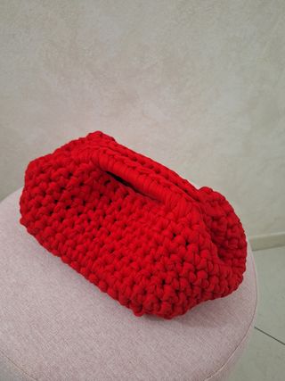 Borsa a uncinetto rossa