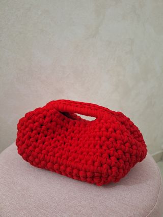 Borsa a uncinetto rossa