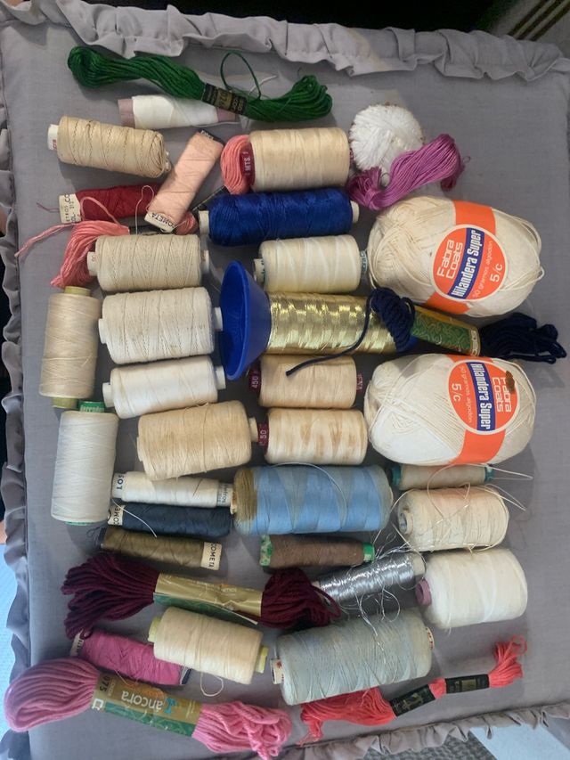 Hilos de coser varios colores