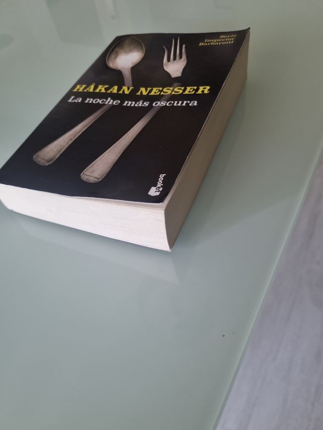 La noche más oscura: Serie Inspector Barbarotti, 1