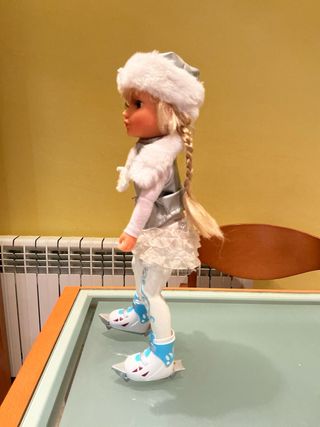 Muñeca Nancy Esquiadora