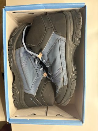 Bota trekking Quechua azul-negra