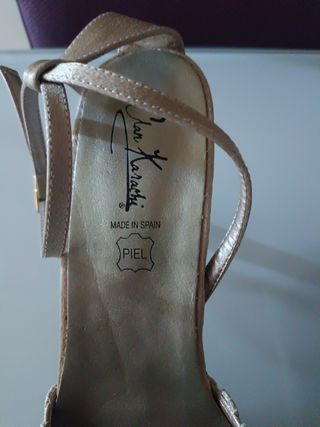 Zapatos beige dorados mujer 