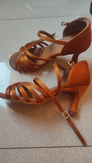 Zapatos baile salón marrones talla 36