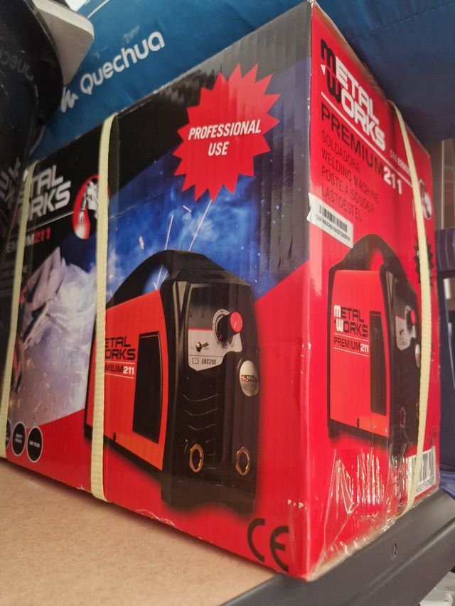 SOLDADOR Metal Works Premium 211
NUEVA A ESTRENAR