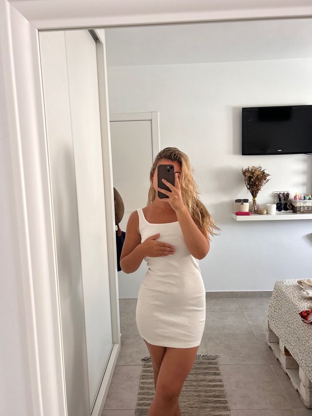 Vestido blanco mini ajustado