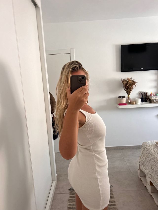 Vestido blanco mini ajustado