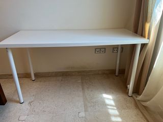 Escritorio blanco IKEA - 140x60 cm