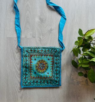 Bolsito bandolera étnico azul