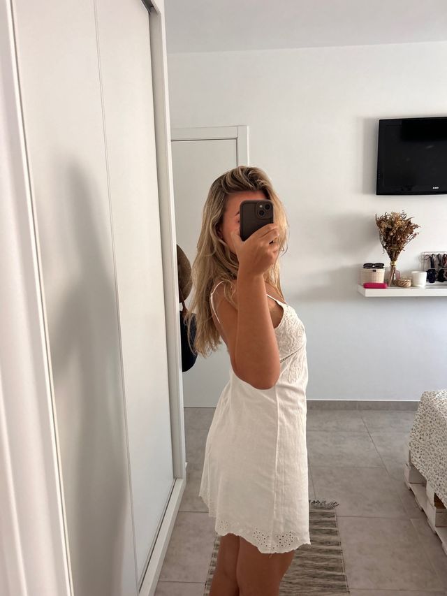 Vestido blanco corto encaje Zara