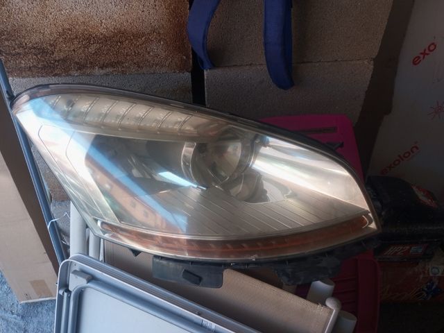 Faro Citroën Grand Picasso