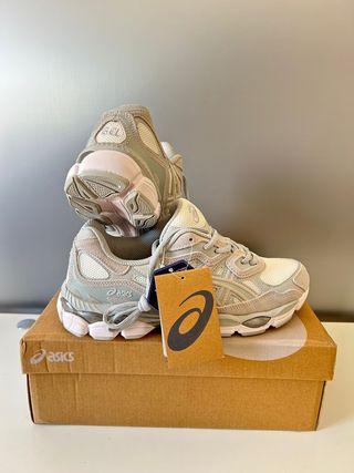 Zapatillas Asics Gel-Kayano Gris Beige