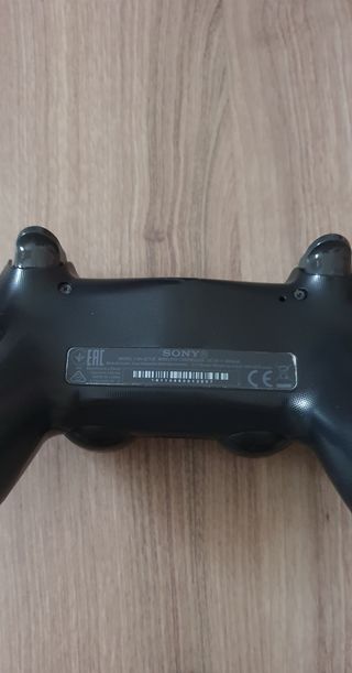 PS4 (PlayStation 4) Controller