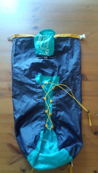 Mochila Decathlon impermeable azul-turquesa