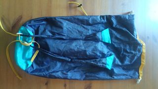 Mochila Decathlon impermeable azul-turquesa