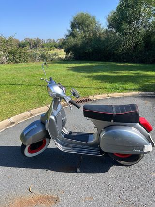Vespa DN 200 Clásica
