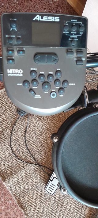 Bateria electronica Alesis Nitro Mesh