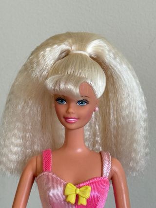 Muñeca Barbie años 90 twirlin make up