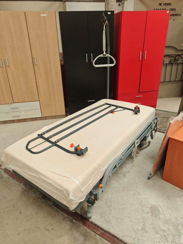 Cama hospitalaria reclinable