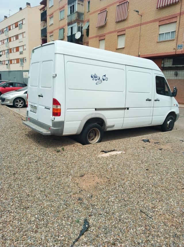 Mercedes-Benz Sprinter 2000