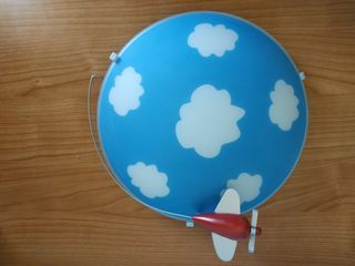 Lámpara infantil avión madera nubes