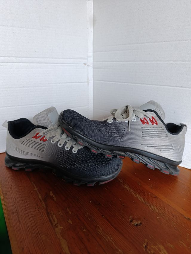 ZAPATILLAS DE DEPORTE / CASI NUEVAS / T - 38