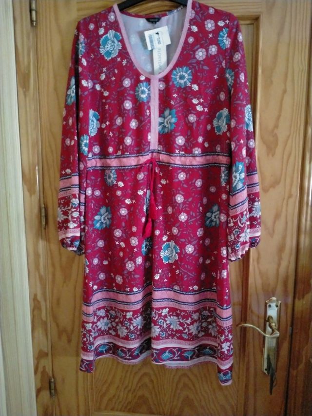 Vestido rojo floral verano