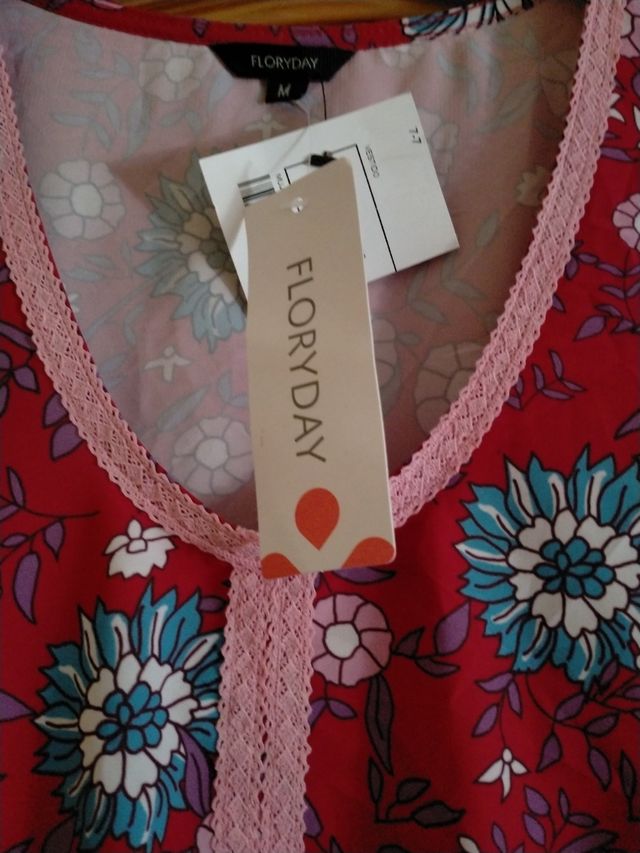 Vestido rojo floral verano