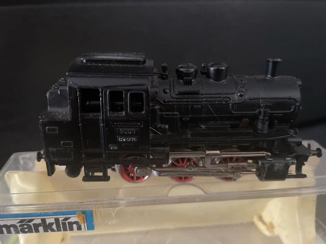 Locomotora Märklin 89005