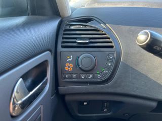 Citroen Grand C4 Picasso 2011