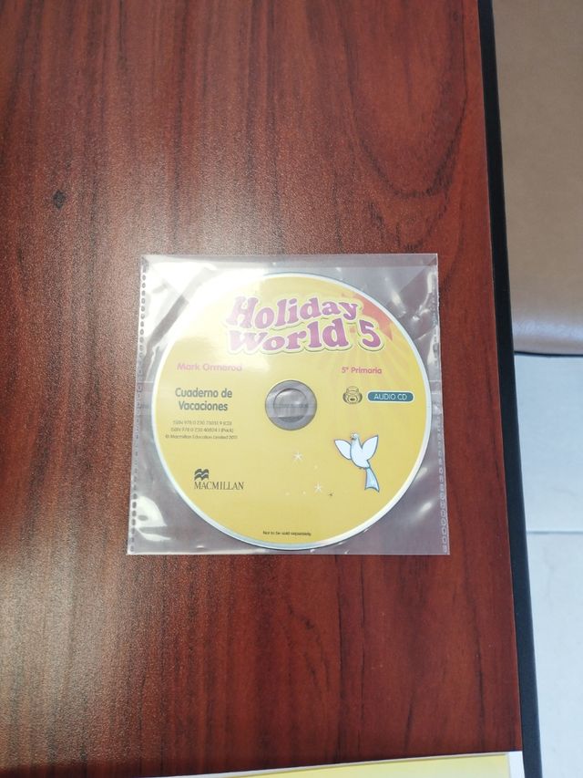 HOLIDAY WORLD 5 Ab Pk Cast (Holiday Books)