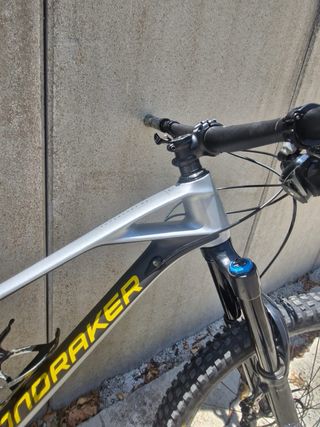 Mondraker Superfoxy RR: Bicicleta MTB, ENDURO