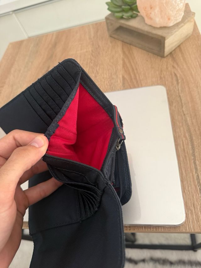 Billetera Tommy Hilfiger Azul-Roja