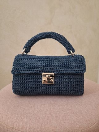 Borsa a uncinetto blu