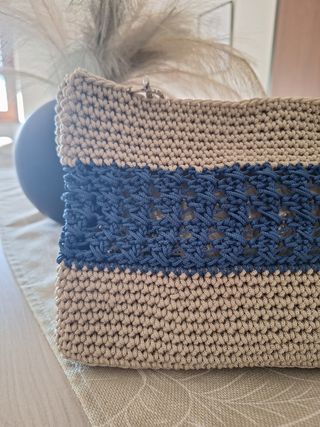 Borsa uncinetto beige e blu