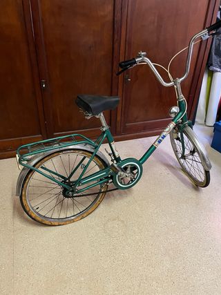 Bicicletas BH clásicas (verde y azul)