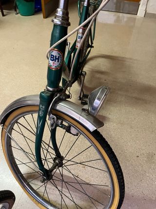 Bicicletas BH clásicas (verde y azul)