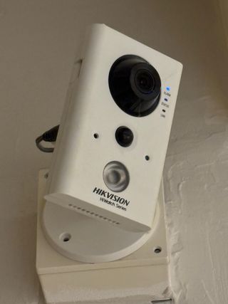 Cámara vigilancia Hikvision IP