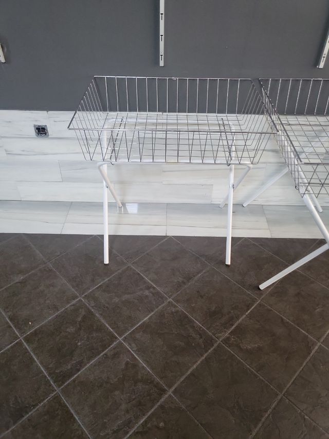 2 Cestos Metálicos para Tienda