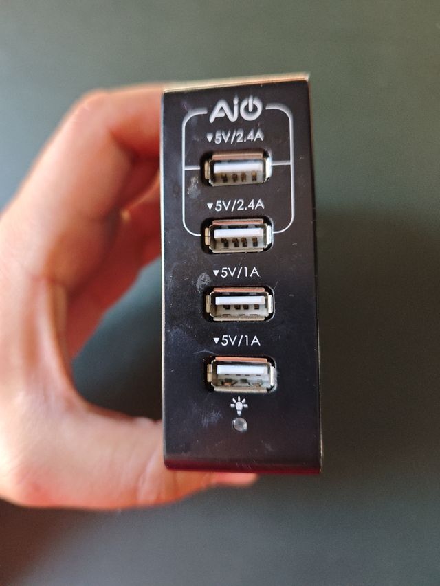 Cargador USB 4 puertos